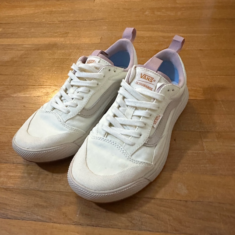 Vans women’s ultrarange shoes